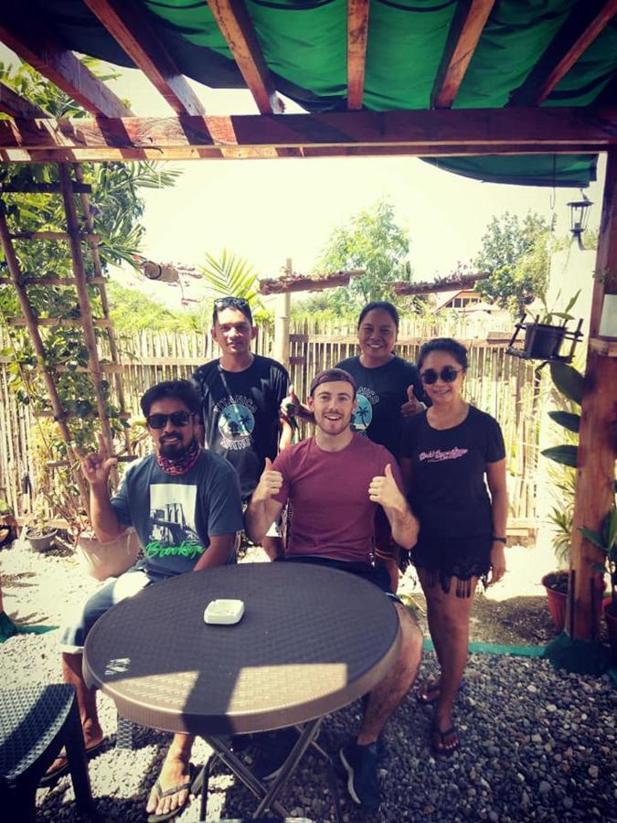 Hostel Titanic'S Nipa Hut Moalboal Zewnętrze zdjęcie