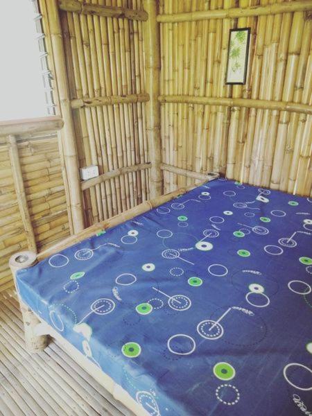 Hostel Titanic'S Nipa Hut Moalboal Zewnętrze zdjęcie