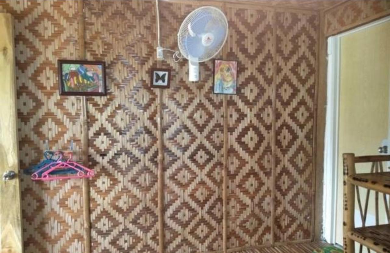 Hostel Titanic'S Nipa Hut Moalboal Zewnętrze zdjęcie