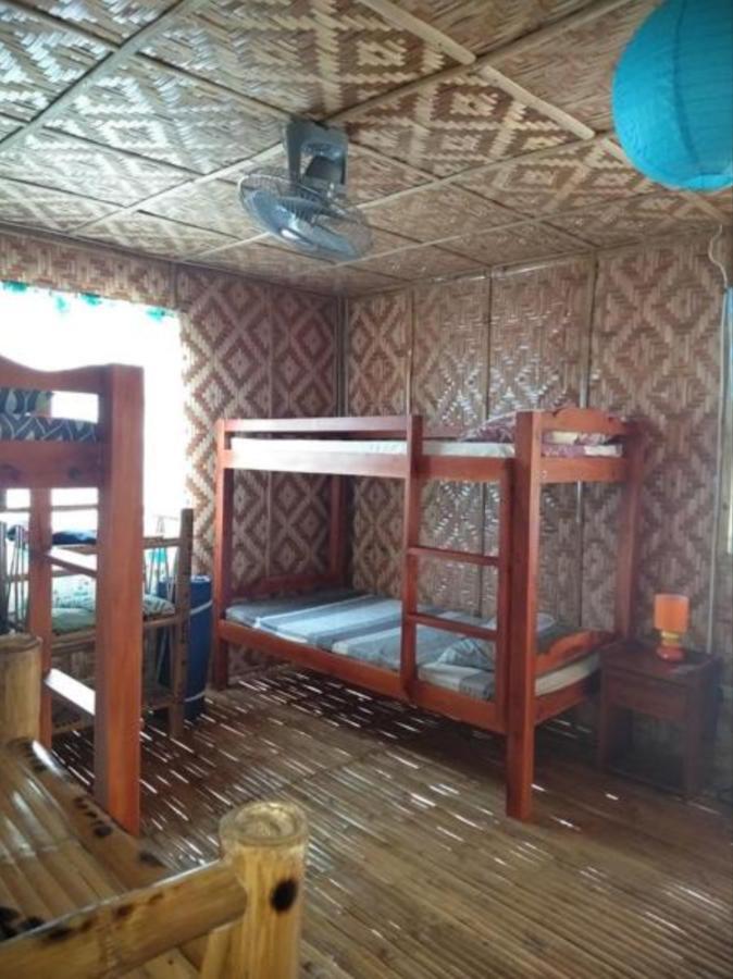 Hostel Titanic'S Nipa Hut Moalboal Zewnętrze zdjęcie
